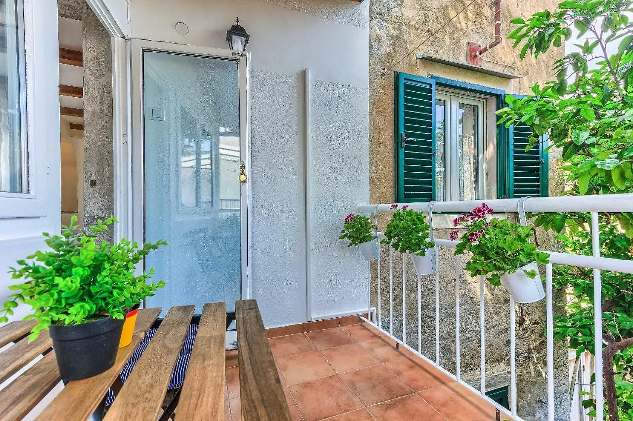 Studio Apartment With Balcony Split Croatie