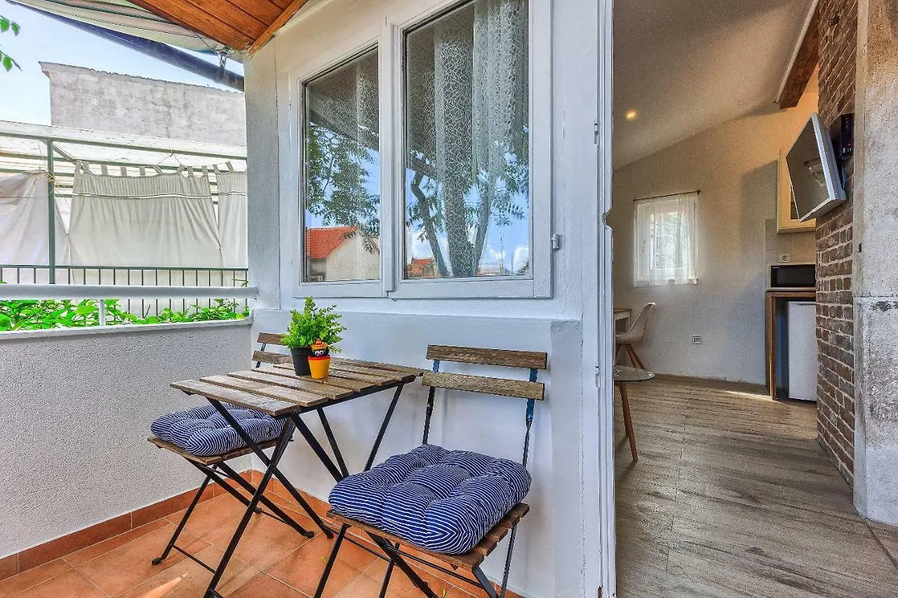 Studio Apartment With Balcony Split 0*,  Croatie