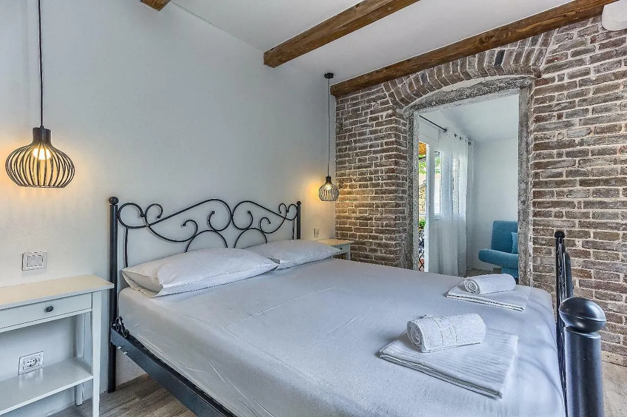 Studio Apartment With Balcony Split Croatie
