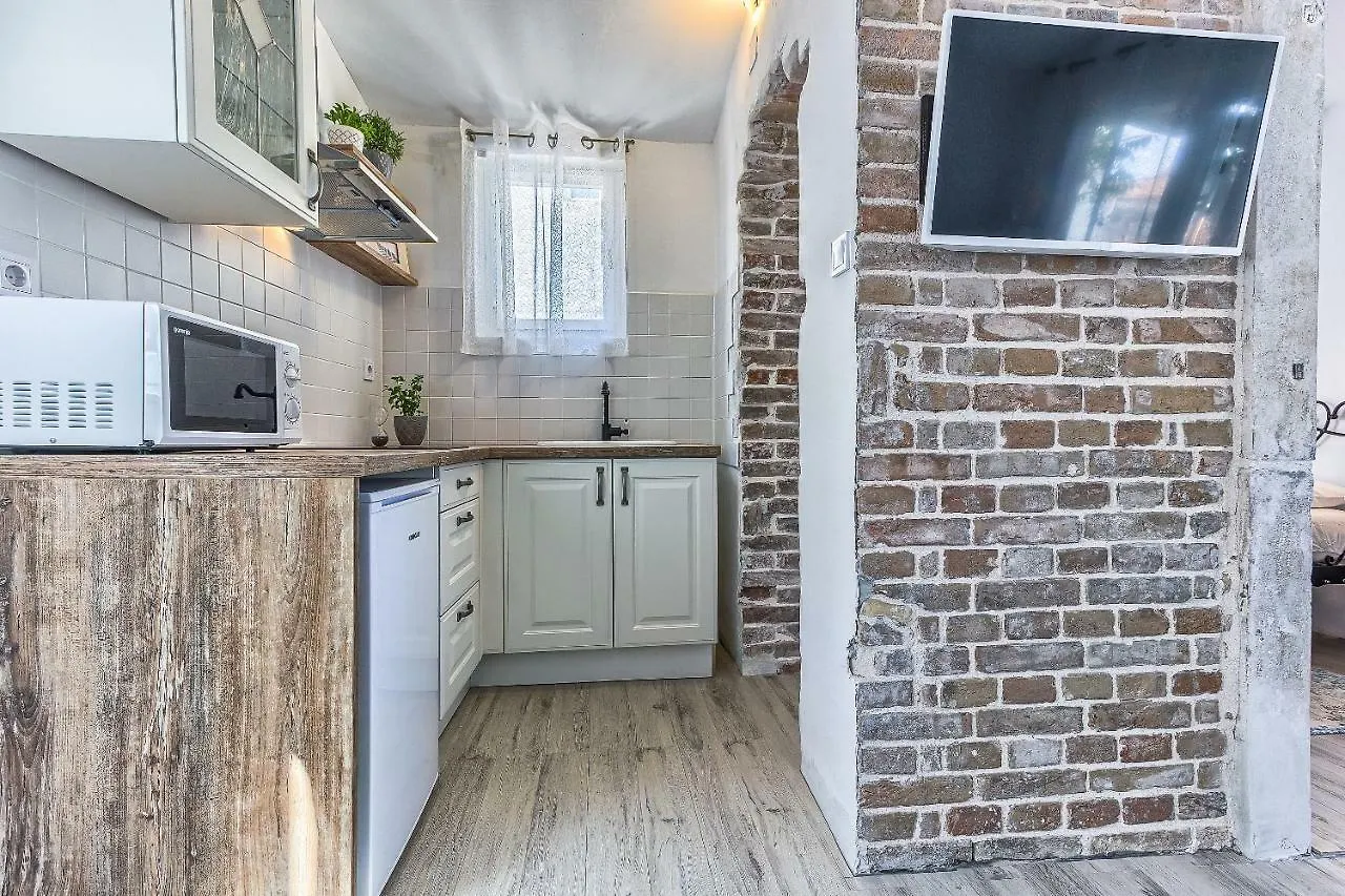 Studio Apartment With Balcony Split Croatie