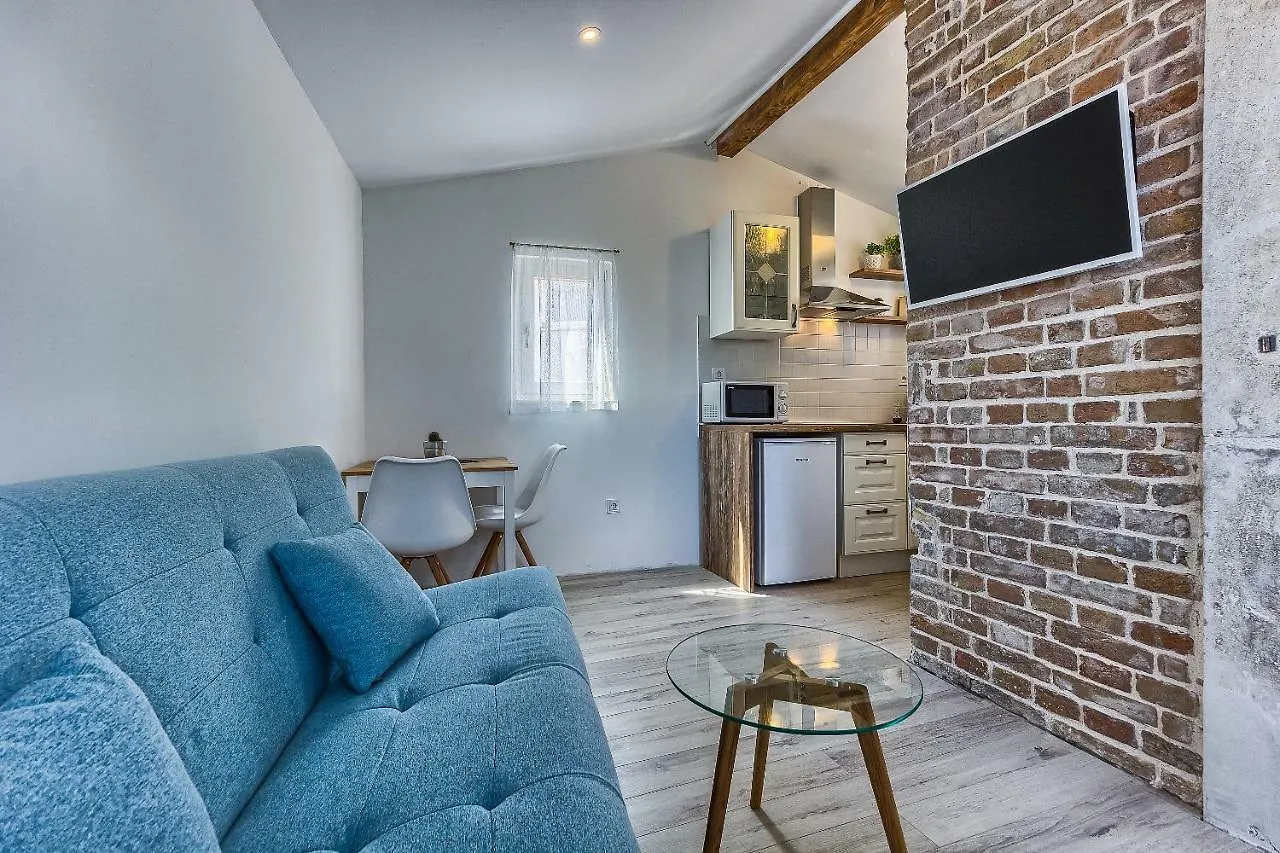 Studio Apartment With Balcony Split 0*,  Croatie